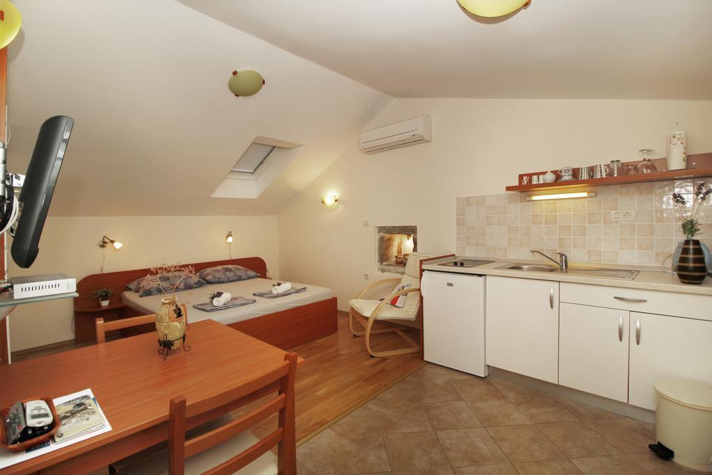 Apartments Caralipeo Makarska Exterior foto