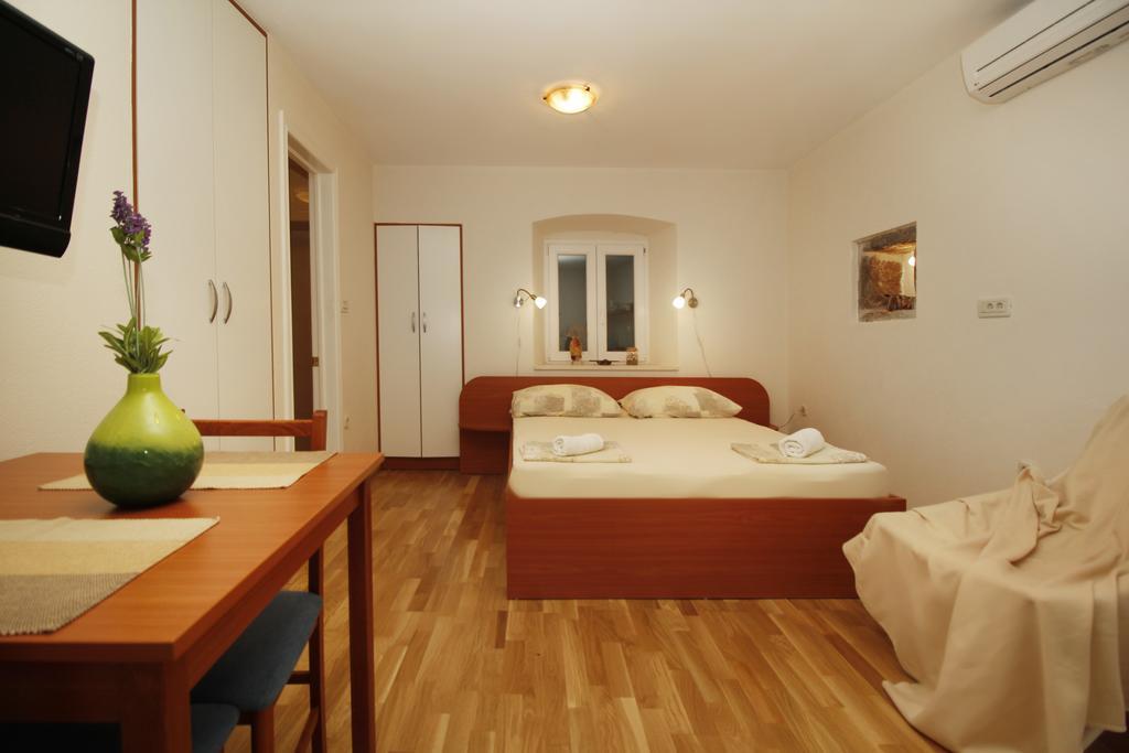 Apartments Caralipeo Makarska Zimmer foto